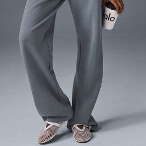 Alo Yoga Accolade Straight Leg Sweatpant Steel Grey